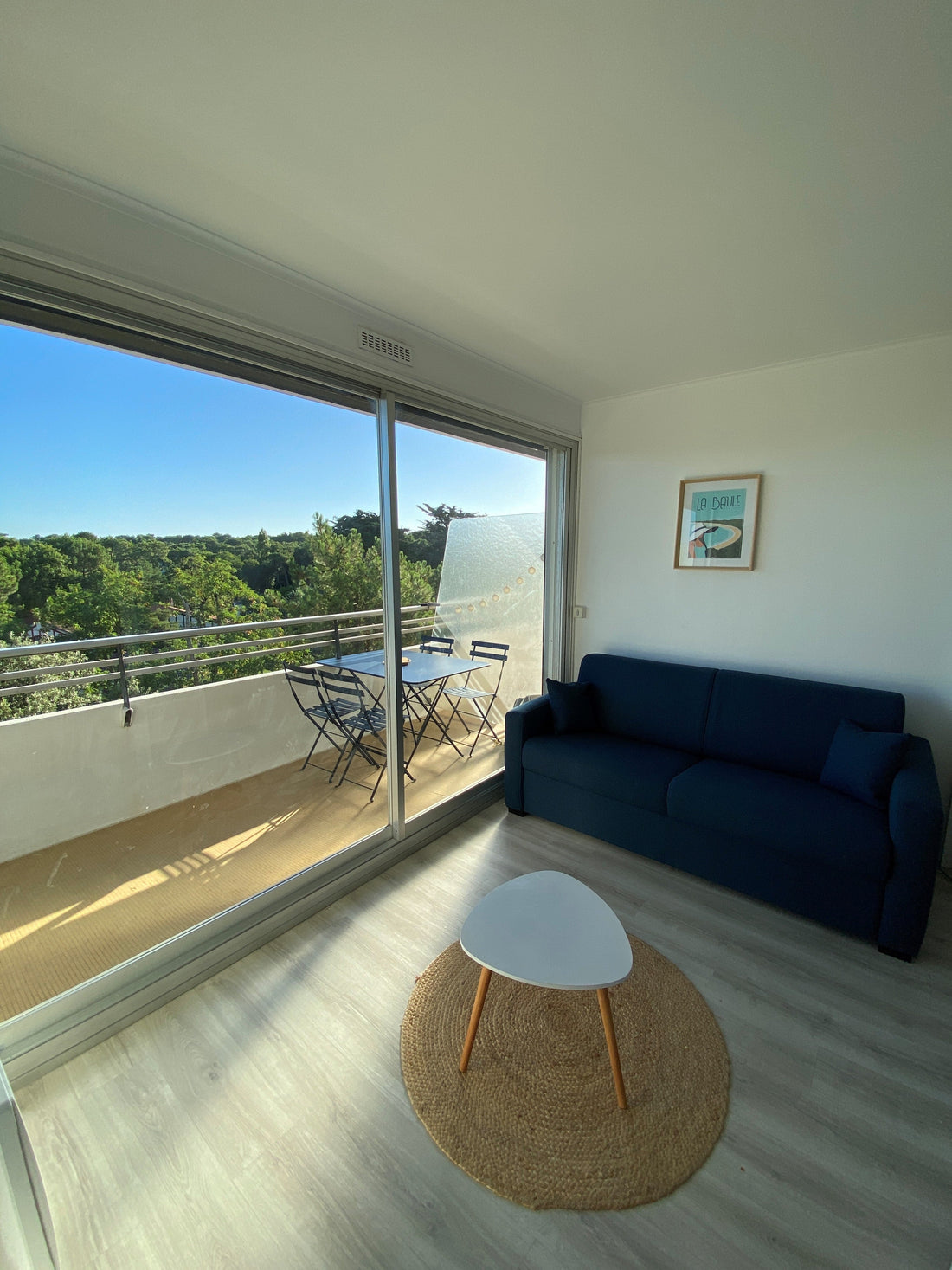 Maximisez l'espace de votre petite location saisonnière grâce au canapé convertible